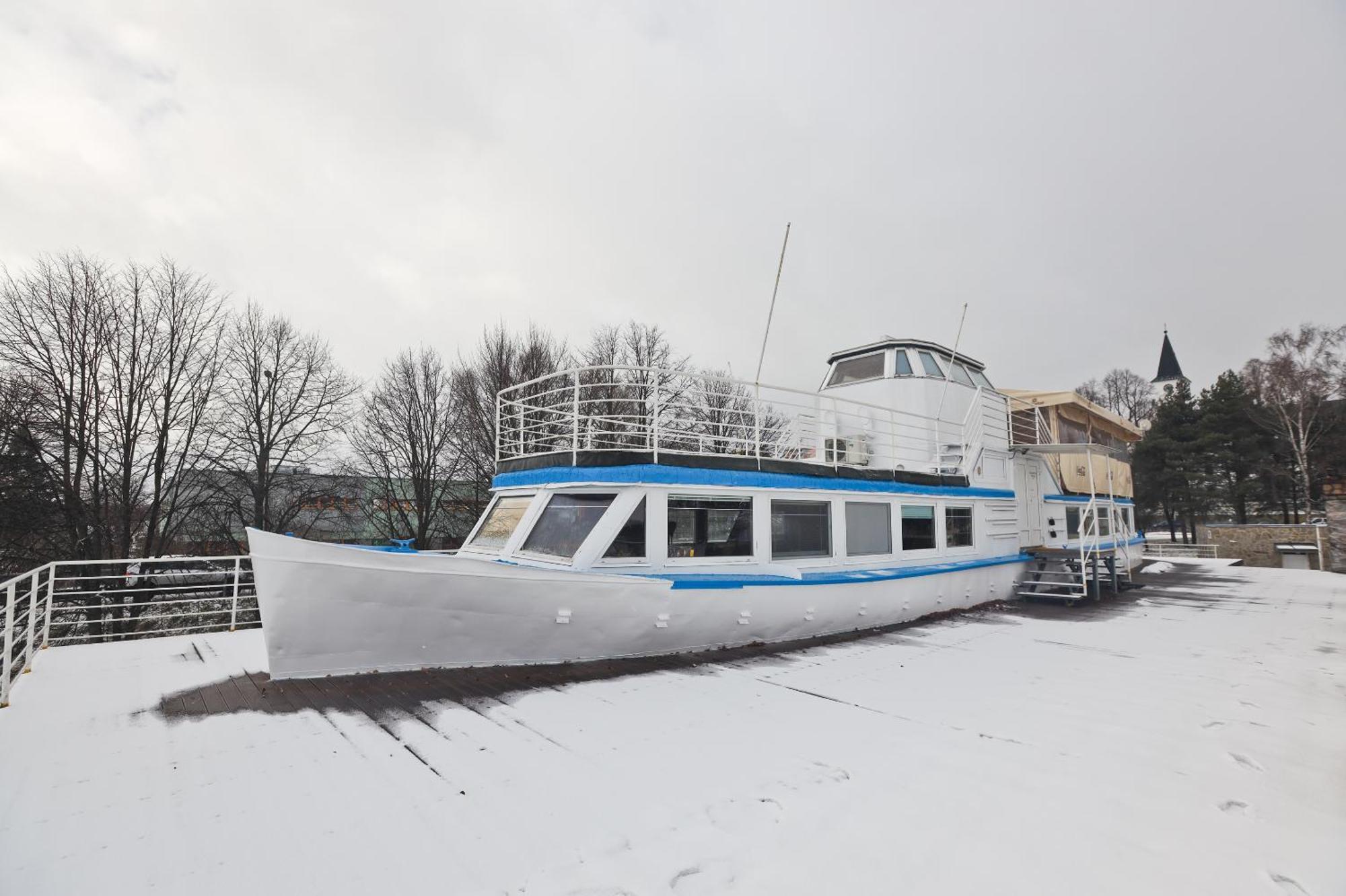 Unique Boat Apartments By Lake - Kajuta 1958 Námestovo Exteriér fotografie